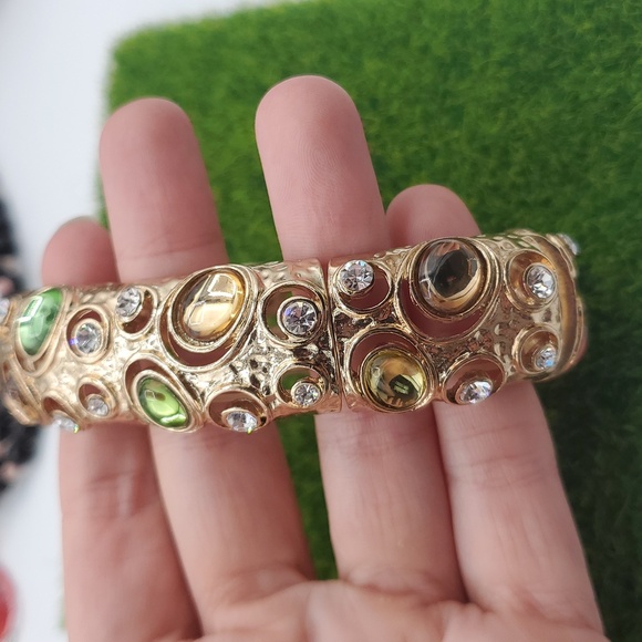 Elegant Gold Tone Bracelet with Multicolor Gemstones B3006 - Picture 4 of 5